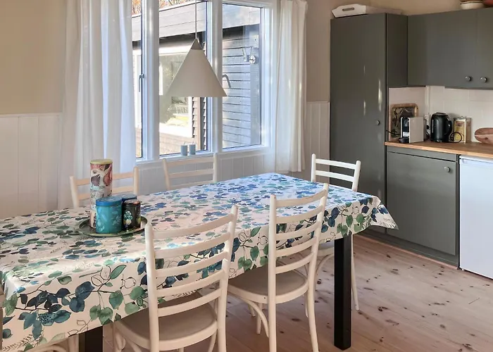 3 Bedroom Lovely In Ferienhaus Skibby