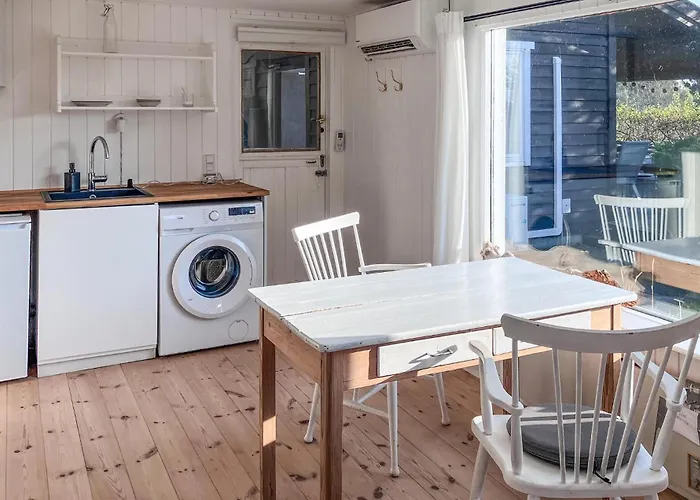 3 Bedroom Lovely In Ferienhaus