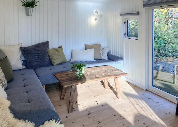 3 Bedroom Lovely In Ferienhaus Skibby